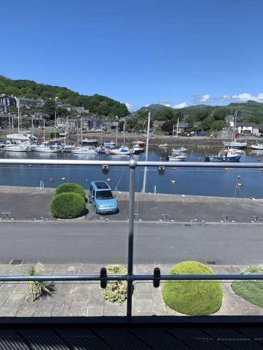 Harbour Haven: Spectacular Views Apartment Porthmadog Exterior photo